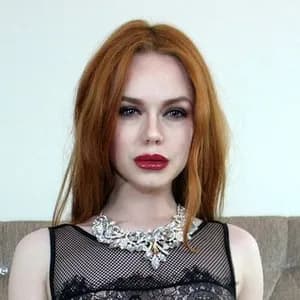 Аватар Ella Hughes