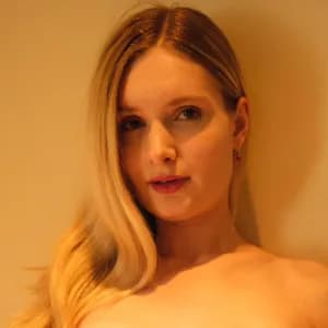 Аватар Lily Hart